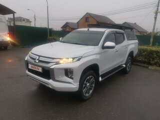2020 Mitsubishi L200 V Рестайлинг, белый, 3800000 рублей, вид 3