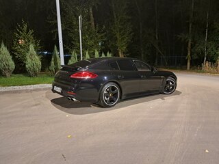 2013 Porsche Panamera 4S I Рестайлинг, чёрный, 3100000 рублей, вид 1