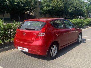 2011 Hyundai i30 I Рестайлинг, красный, 760000 рублей, вид 3