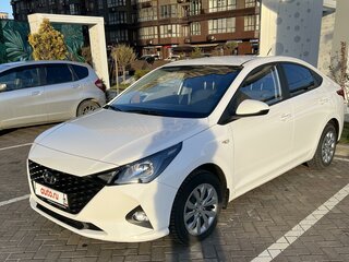 2021 Hyundai Solaris II Рестайлинг, белый, 1849000 рублей, вид 3
