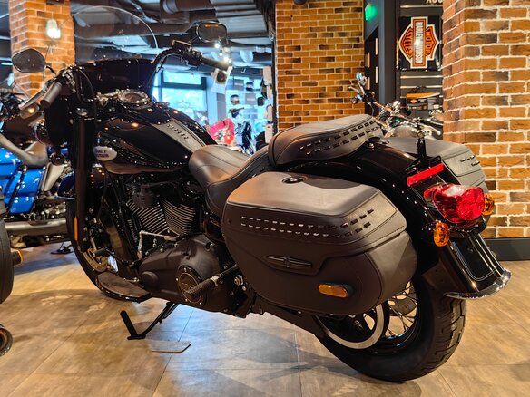 2022 Harley-Davidson Heritage, чёрный, 3500000 рублей - вид 12