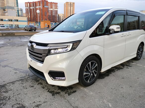 2020 Honda Stepwgn V Рестайлинг, белый, 3075000 рублей - вид 3