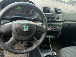 2010 Skoda Fabia II Рестайлинг, серый, 500000 рублей, вид 5