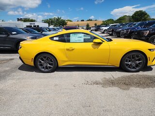 2026 Ford Mustang VII, жёлтый, 8611687 рублей, вид 4
