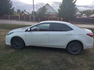 2013 Toyota Corolla XI (E160, E170, E180), белый, 1165000 рублей, вид 2