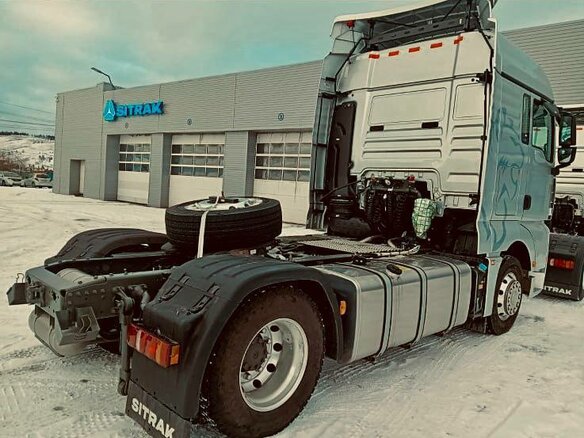 2023 Sinotruk Sitrak C7H MAX, серебристый, 8600000 рублей - вид 3