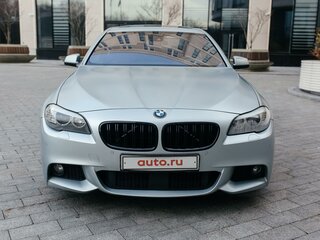 2011 BMW 5 серии 535i xDrive VI (F10/F11/F07), серебристый, 1728000 рублей, вид 2