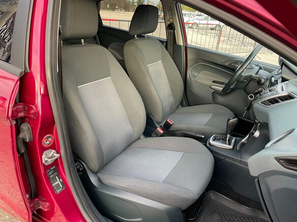 2011 Ford Fiesta Mk6, красный, 947000 рублей - вид 33