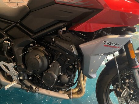 2022 Triumph Tiger Sport 660, красный, 1300000 рублей, вид 4