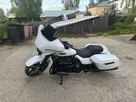 2024 Harley-Davidson Street Glide, белый, 3200000 рублей, вид 3