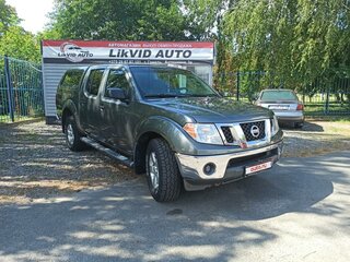 2009 Nissan Navara (Frontier) III (D40), серый, 1750000 рублей, вид 3