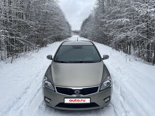 2010 Kia Ceed I Рестайлинг, серебристый, 950000 рублей, вид 1