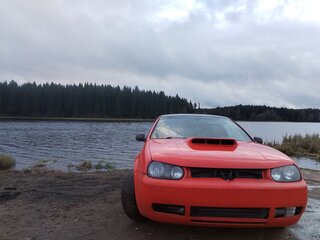 1999 Volkswagen Golf IV, красный, 450000 рублей, вид 2