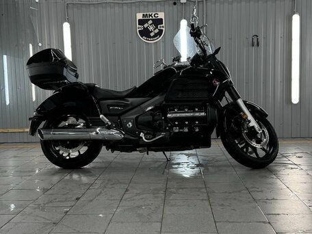 2016 Honda Valkyrie 1800, чёрный, 1500000 рублей, вид 3