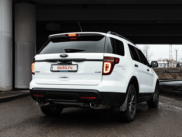 2014 Ford Explorer Sport V, белый, 2500000 рублей - вид 10