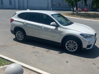2017 BMW X1 18i sDrive II (F48), белый, 2950000 рублей, вид 3