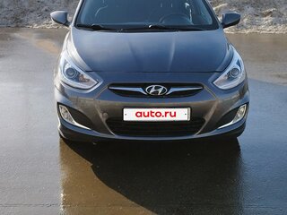 2013 Hyundai Solaris I, серый, 690000 рублей, вид 2
