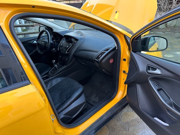2016 Ford Focus III Рестайлинг, жёлтый, 808000 рублей - вид 23