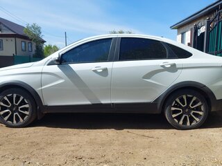 2023 Lada (ВАЗ) Vesta Cross I Рестайлинг (NG), белый, 1550000 рублей, вид 3