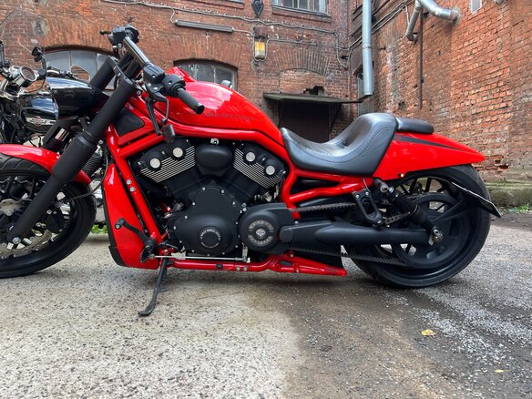 2008 Harley-Davidson V-Rod, красный, 2100000 рублей - вид 5