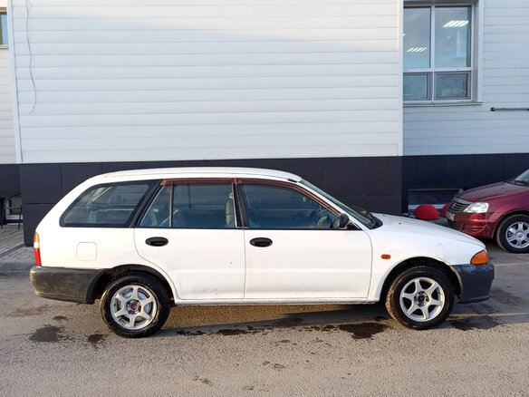 2001 Mitsubishi Libero I Рестайлинг, белый, 185000 рублей - вид 8