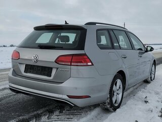 2018 Volkswagen Golf VII Рестайлинг, серебристый, 1515000 рублей, вид 5