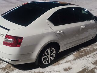 2018 Skoda Octavia III (A7) Рестайлинг, белый, 1300000 рублей, вид 4