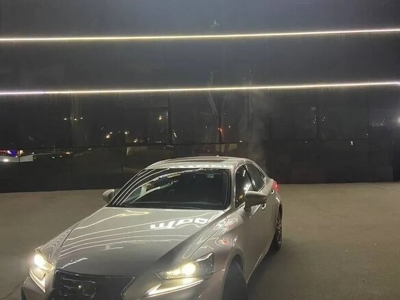 2018 Lexus IS 300 III Рестайлинг, серебристый, 3600000 рублей - вид 7