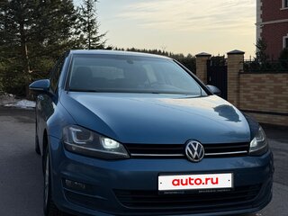 2013 Volkswagen Golf VII, голубой, 850000 рублей, вид 3