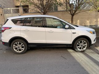2016 Ford Escape III Рестайлинг, белый, 1500000 рублей, вид 4