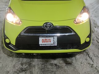 2017 Toyota Sienta II, жёлтый, 1100000 рублей, вид 1