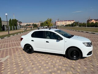 2015 Renault Logan II, белый, 520000 рублей, вид 4