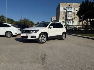 2011 Volkswagen Tiguan I Рестайлинг, белый, 1350000 рублей, вид 3