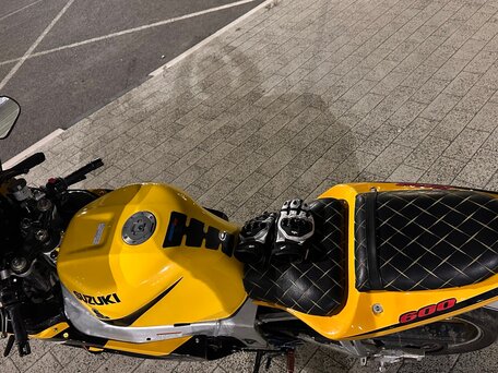 2001 Suzuki GSR 600, жёлтый, 360000 рублей, вид 2