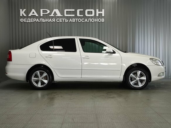 2012 Skoda Octavia II (A5) Рестайлинг, белый - вид 5