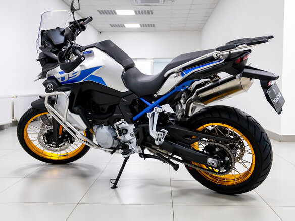 2026 Voge 900DSX, серебристый, 1033000 рублей - вид 20