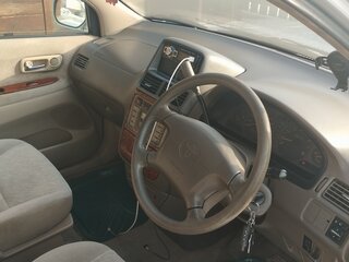 2001 Toyota Gaia, серый, 680000 рублей, вид 5