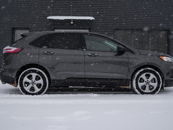 2018 Ford Edge II Рестайлинг, серый, 1825968 рублей - вид 3
