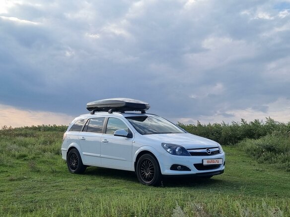 2013 Opel Astra H Рестайлинг, белый, 850000 рублей - вид 1