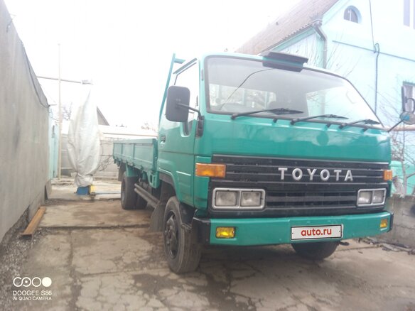1993 Toyota Dyna, зелёный, 1600000 рублей - вид 4