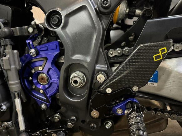 2021 Yamaha MT-09 (FZ-09), чёрный, 1100000 рублей - вид 9