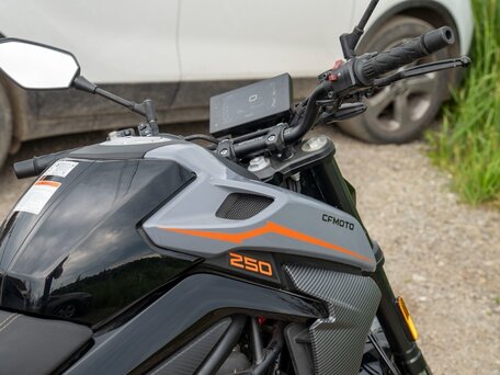 2023 CFMoto 250NK, чёрный, 380000 рублей, вид 5