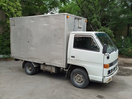 1988 Isuzu Elf (N-series), белый, 450000 рублей, вид 2