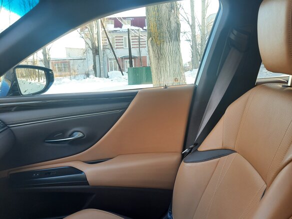 2020 Lexus ES 250 VII, чёрный, 5000000 рублей - вид 16