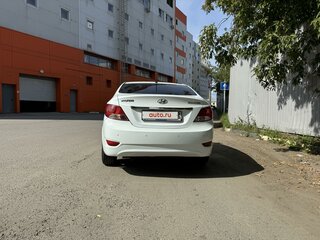 2011 Hyundai Solaris I, белый, 999000 рублей, вид 4