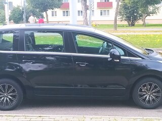 2010 Peugeot 5008 I, чёрный, 1050000 рублей, вид 1
