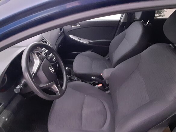 2015 Hyundai Solaris I Рестайлинг, синий, 950000 рублей - вид 16