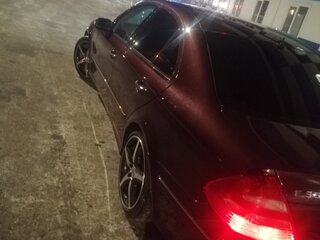 2006 Mercedes-Benz E-Класс 350 III (W211, S211), красный, 850000 рублей, вид 3