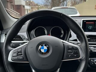 2020 BMW X1 18i sDrive II (F48) Рестайлинг, чёрный, 4250000 рублей, вид 4
