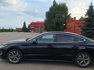 2021 Hyundai Sonata VIII (DN8), чёрный, 2200000 рублей, вид 4